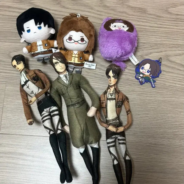 [BUNJANG] Attack on Titan Levi & Hange Nui Keyring Bundle Set / 진격의 거인 진격거 리바이 한지 누이 키링 일괄판매