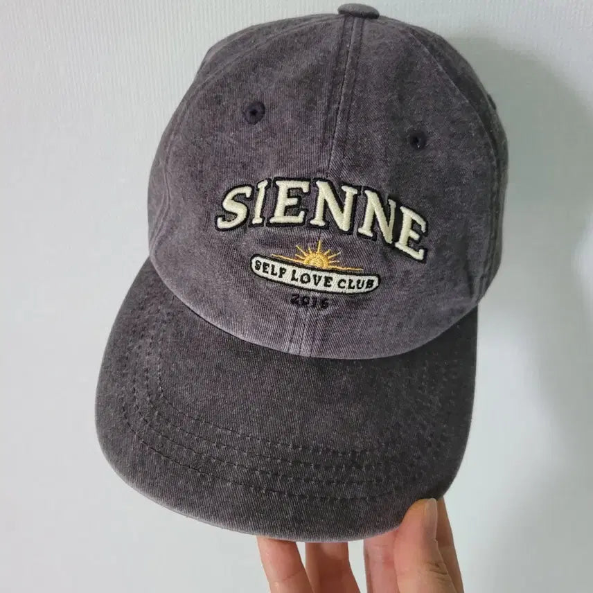[BUNJANG] SIENNE Washed Embroidered Cotton Baseball Cap - Brown / 시엔느 볼캡 SIENNE 볼캡 브라운