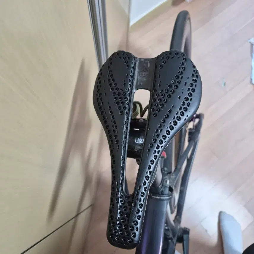 [BUNJANG] HOPE Zeus Full Carbon 3D Road MTB Saddle / 호비제우스 풀카본 3d 로드mtb 안장 판매