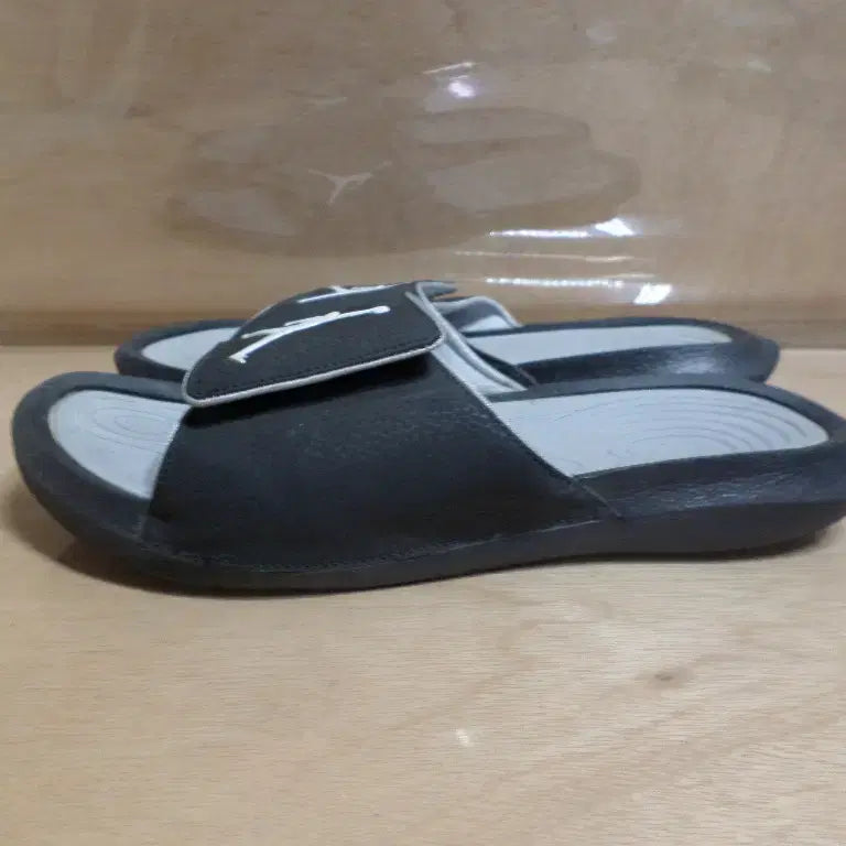 [BUNJANG] Nike Jordan Slides Sandals (Size 260824) / 후루룩구제2 280 나이키 조던 슬리퍼 샌들 260824