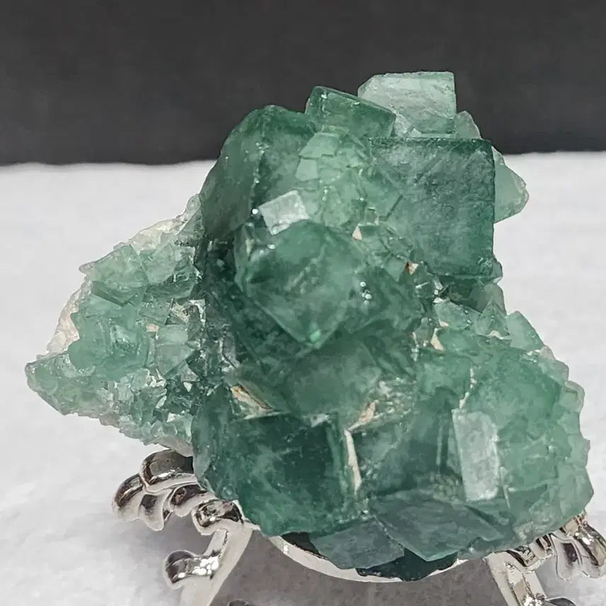 [BUNJANG] Natural Green Fluorite Cluster Raw Stone with Stand / 천연 녹색 형석 클러스터 원석 + 받침대