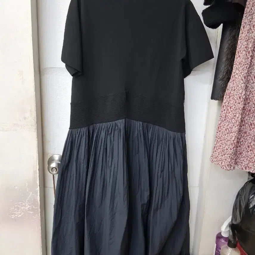 [BUNJANG] System Black Pleated Long Dress One Size / 시스템   블랙 플리츠 원피스  프리사이즈