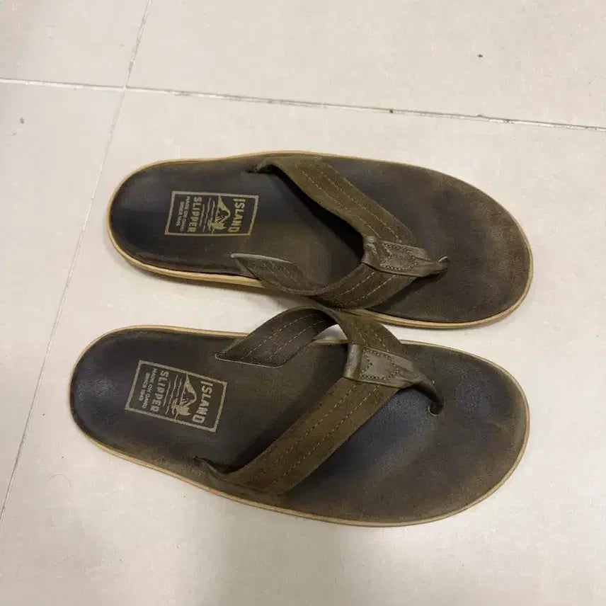 [BUNJANG] Island Slipper Size 260 (US 8) / 아일랜드슬리퍼 260 (US 8)