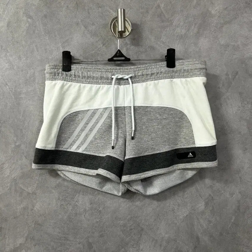 [BUNJANG] Adidas Shorts Gray/White/Black Size 85 / 아디다스 반바지 회색/화이트/검정 85