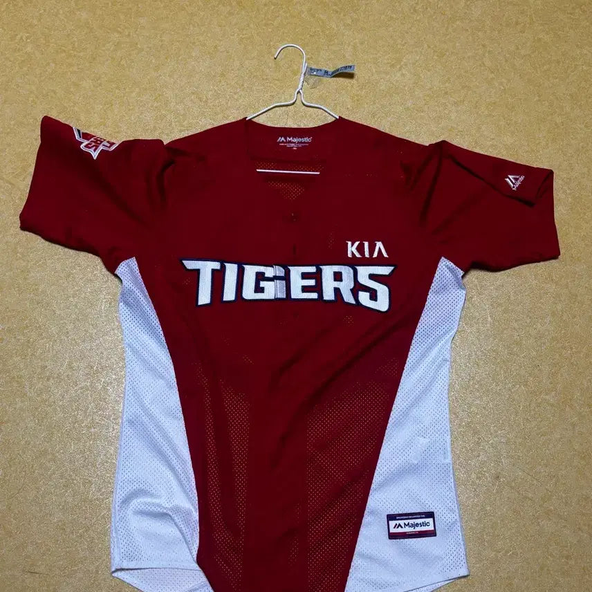 [BUNJANG] KIA Tigers Baseball Jersey Size 90 / 기아 유니폼