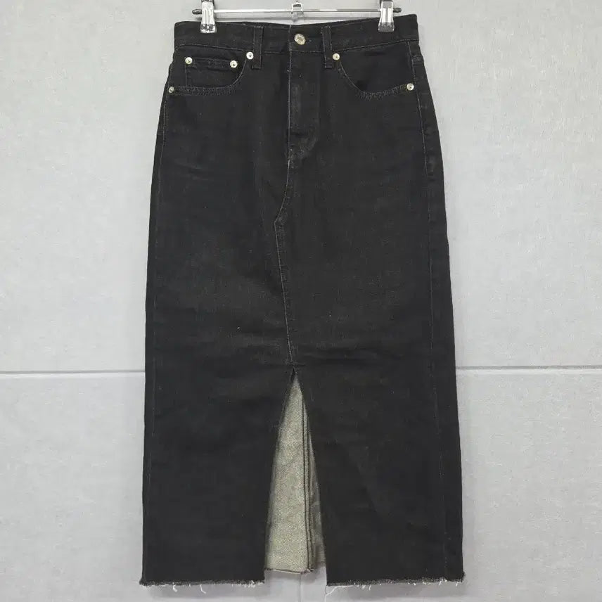 [BUNJANG] Umer Black Denim Front Slit Long Skirt / umer(유메르) 흑청 데님 프론트 슬릿 롱 스커트