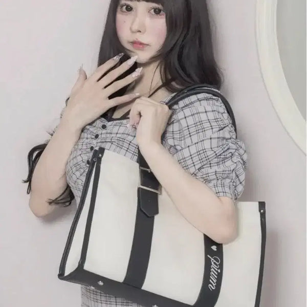 [BUNJANG] Pium Logo Handle Tote Bag / Pium 피움 벨트 로고 핸들 토트백 가방 리즈리사질스튜어트사만사베가멜피메모리