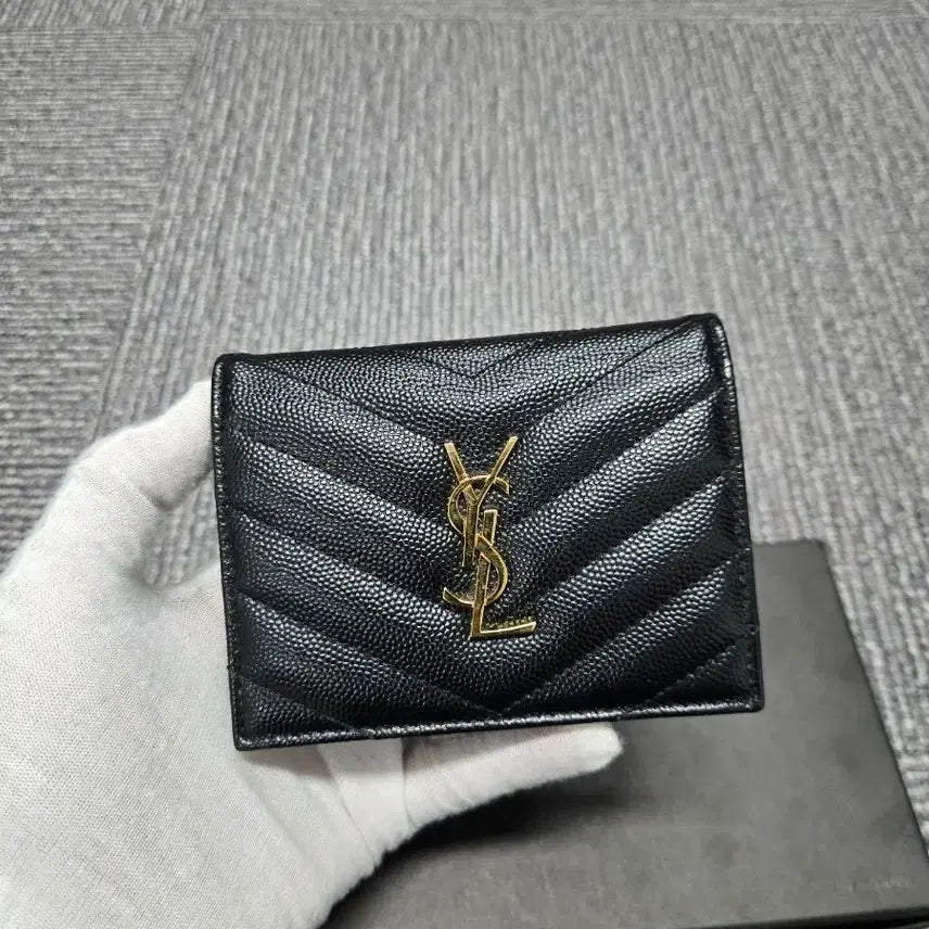 [BUNJANG] Saint Laurent Cassandra Envelope Card Case (Grained de poudre matelassé Black) / [특가][정품] 입생로랑 비지니스 반지갑