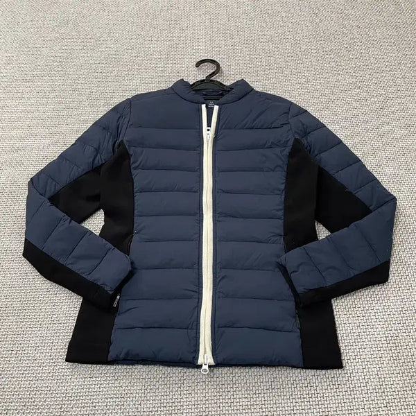 [BUNJANG] Adidas Women's Golf Goose Down Lightweight Padded Jacket / M 아디다스 여성 골프 구스다운 경량패딩 자켓 B.5393