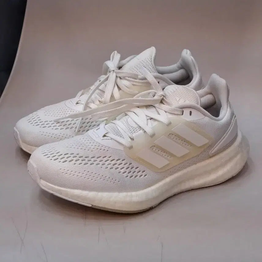 [BUNJANG] Adidas Pureboost 22 GY4705 White 235mm / 아디다스 퓨어부스트22  GY4705  235mm