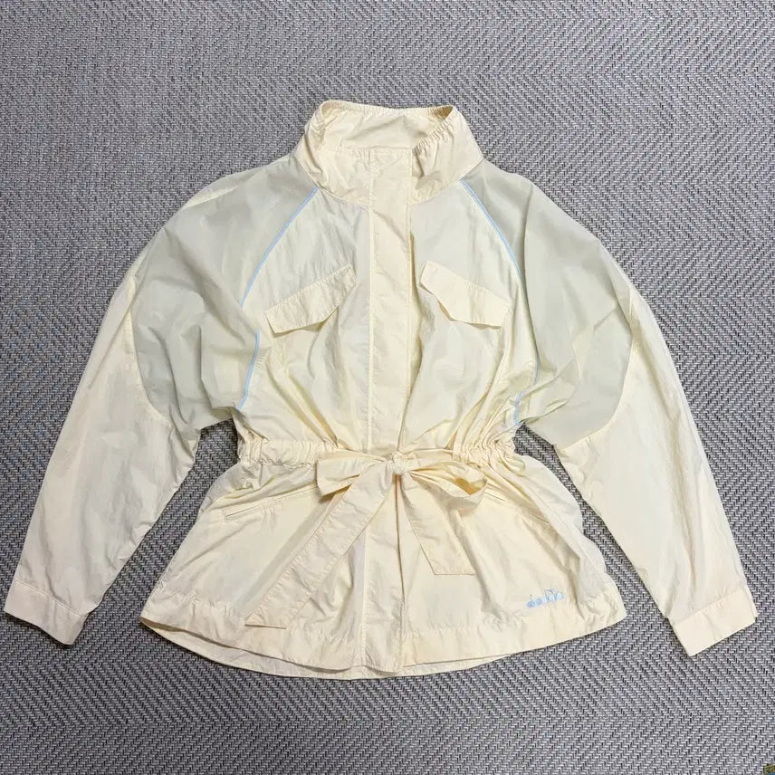 [BUNJANG] Diadora Nylon Windbreaker Butter Yellow / (90)디아도라 바람막이 버터옐로우