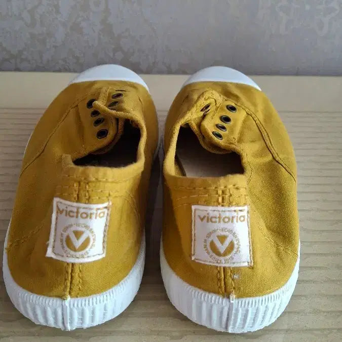 [BUNJANG] Victoria Shoes Size 38 / 빅토리아 38. 새상품