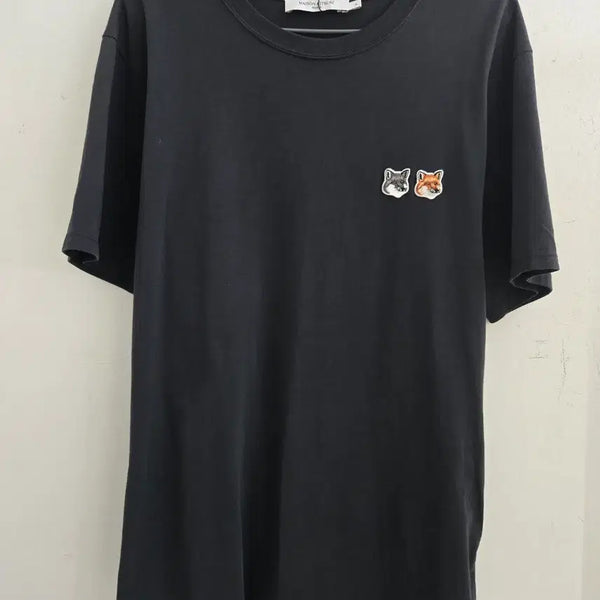 [BUNJANG] Maison Kitsuné Double Fox Head Patch Classic Short Sleeve T-Shirt Charcoal M / 메종키츠네 더블 폭스 헤드 패치 클래식 반팔 티셔츠