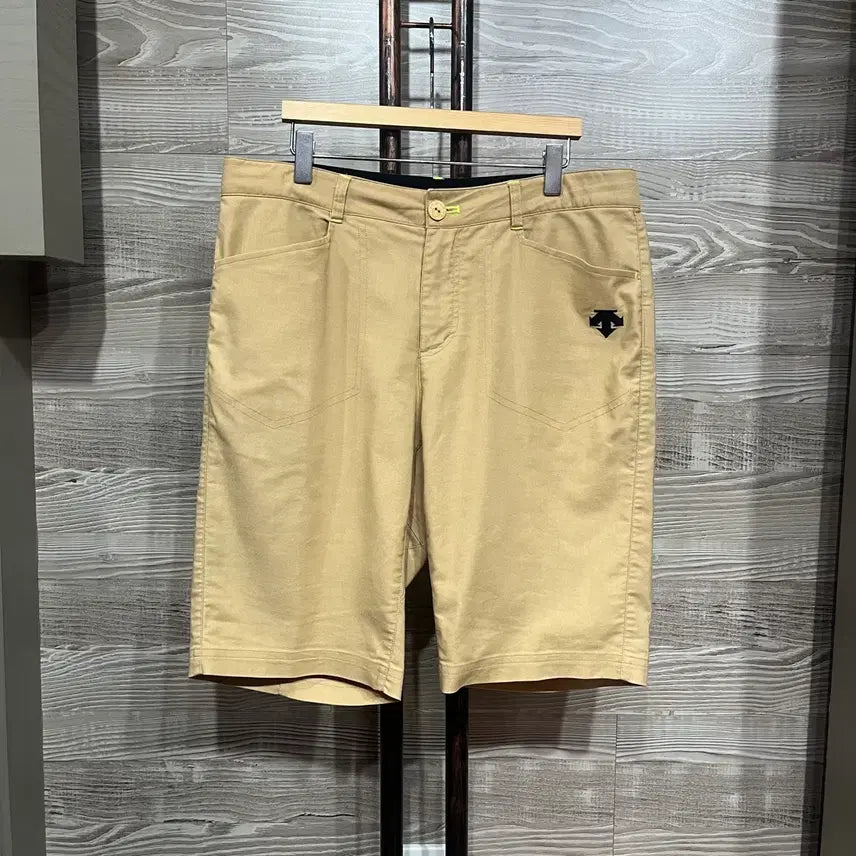 [BUNJANG] Descente Beige Cotton Shorts (nbp217) / 데상트 베이지 면 반바지 (nbp217
