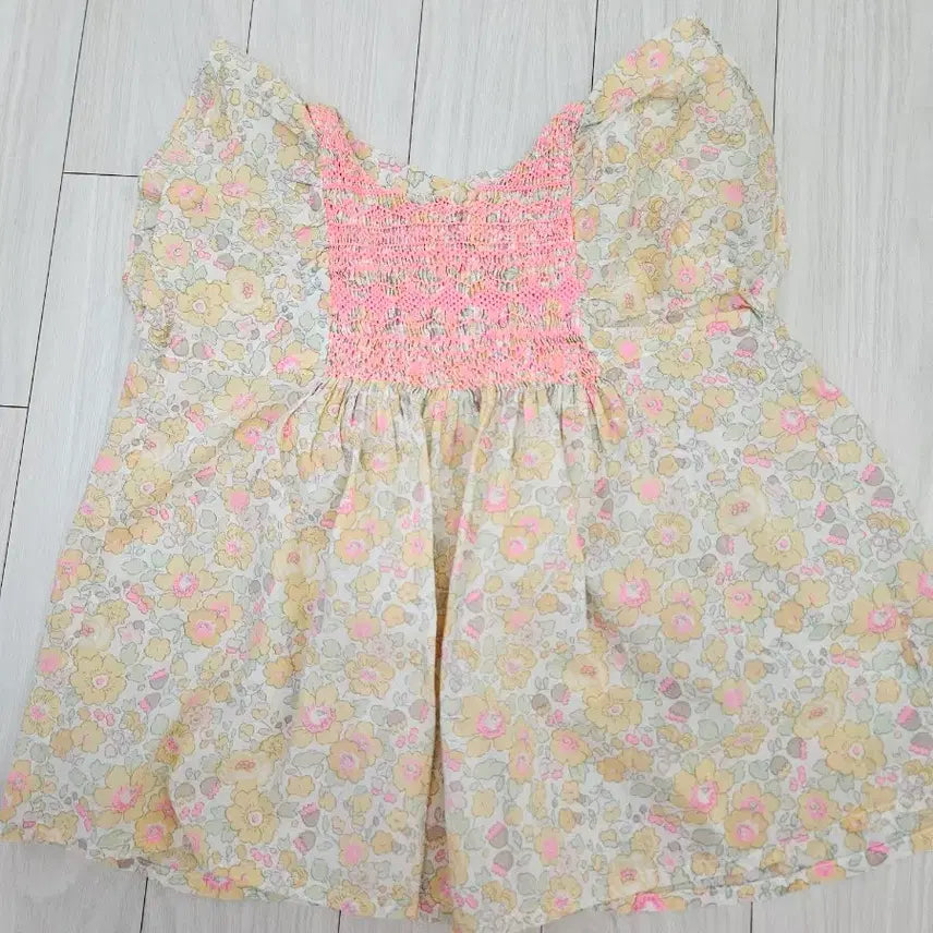 [BUNJANG] Bonpoint Floral Smocked Blouse - Yellow / 봉쁘앙플로럴 스모킹 블라우스 옐로우