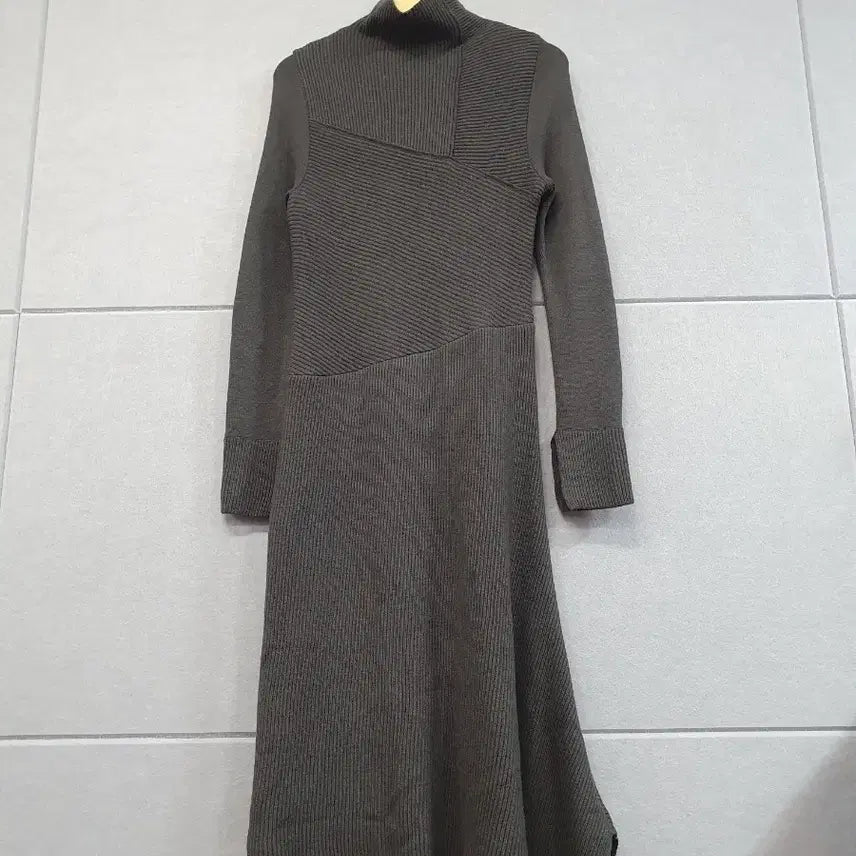 [BUNJANG] DOHO Turtleneck Knit Long Dress / #DOHO 터틀넥 니트 롱원피스