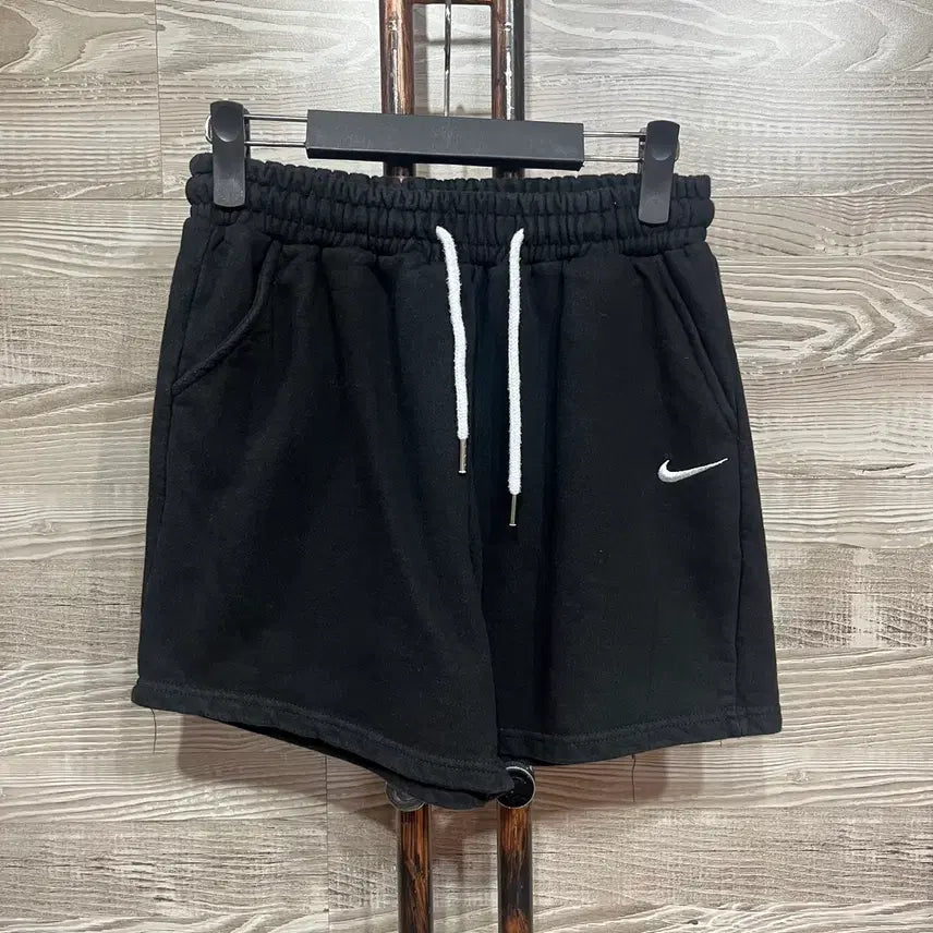 [BUNJANG] Nike Swoosh Training Shorts / 나이키 스우시 트레이닝 반바지 (ybp41