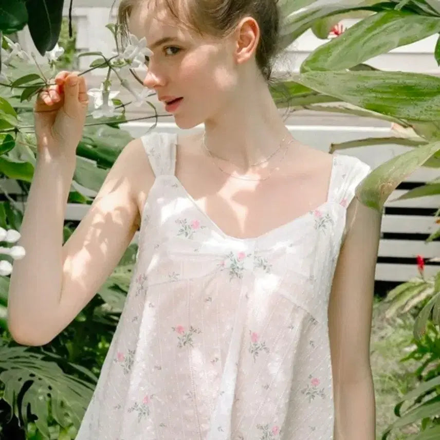 [BUNJANG] Letter From Moon Abel Flower Ribbon Blouse / 레터프롬문 아벨 플라워 리본 블라우스