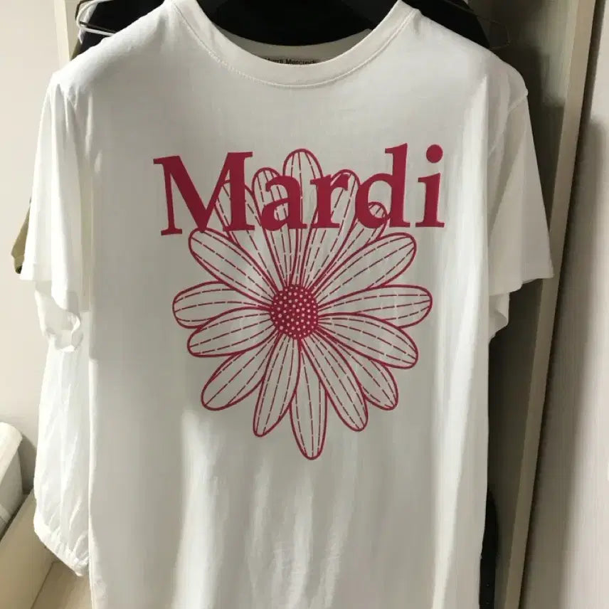 [BUNJANG] Mardi Mercredi Short Sleeve T-Shirt / 마르디 메크르디
