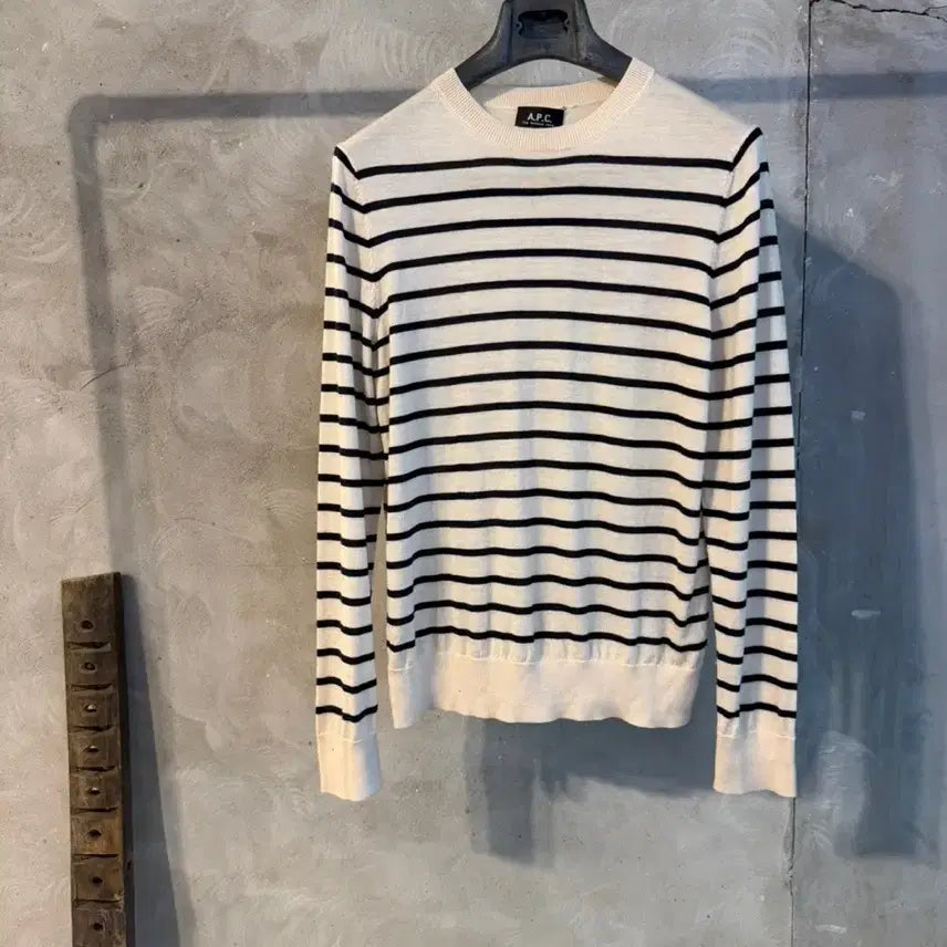 [BUNJANG] A.P.C. Striped Knit Women's Size M-L / APC 아페쎄 스트라이프 니트 여성66-77