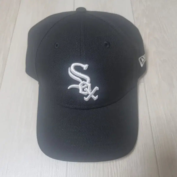 [BUNJANG] MLB New Era Chicago White Sox Cap / MLB 뉴에라 화이트삭스 캡 모자