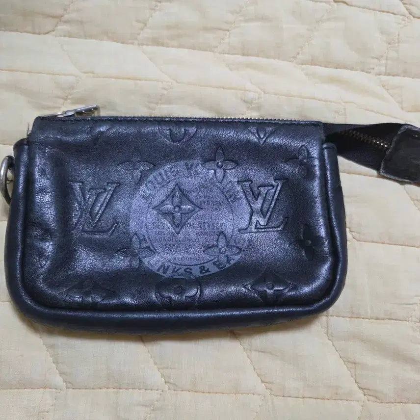 [BUNJANG] Louis Vuitton Monogram Mini Pouch / 루이비통 모노그램 미니파우치