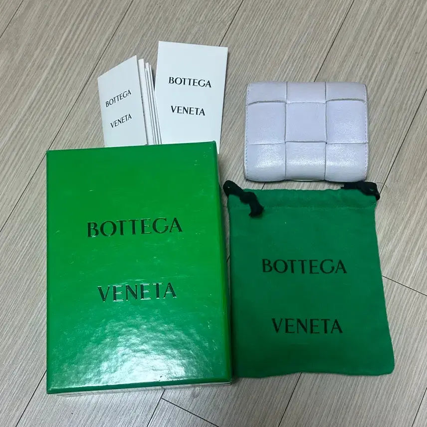[BUNJANG] Bottega Veneta Bi-fold Wallet Lavender / 보테가베네타 반지갑 연보라