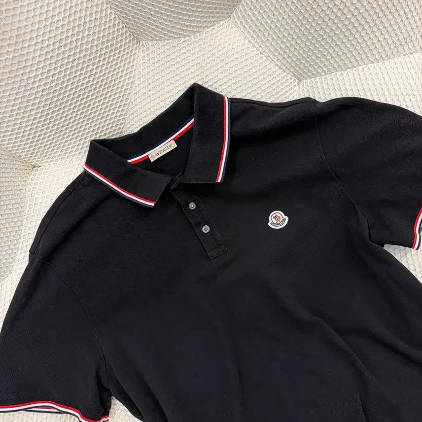 [BUNJANG] Moncler Patch Logo Polo T-Shirt / 몽클레어 와펜 패치 카라 티셔츠