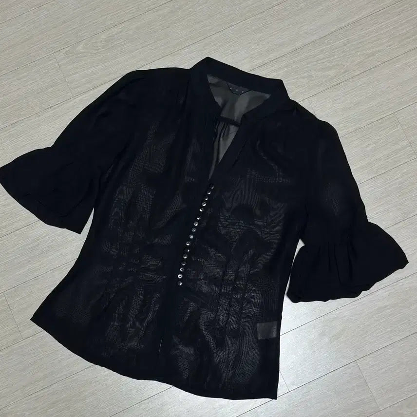 [BUNJANG] Button Point Black See-through Blouse / 버튼포인트 블랙 시스루 블라우스