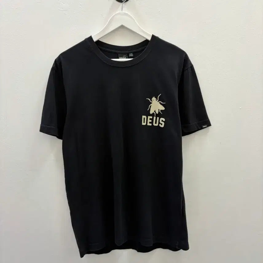 [BUNJANG] DEUS Ex Machina Big Logo Black T-Shirt / 데우스 빅로고 블랙 반팔티