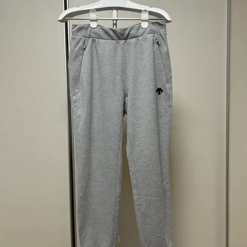 [BUNJANG] Descente Jogger Pants Grey Size 95 / 데상트 조거팬츠