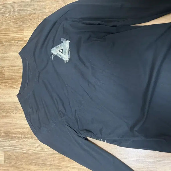 [BUNJANG] Palace Long Sleeve / 팔라스 롱슬리브