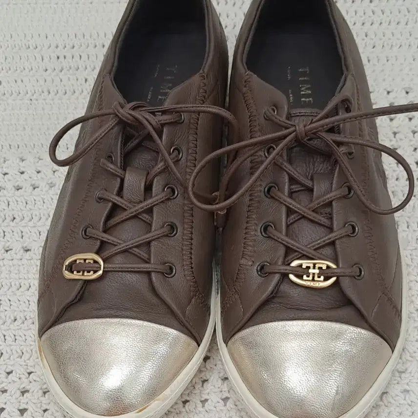 [BUNJANG] TIME Sneakers 240 / TIME  스니커즈  240