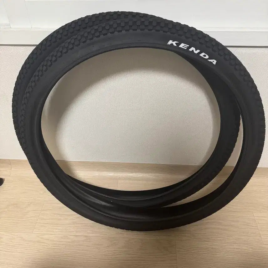 [BUNJANG] Kenda K-Red 26x2.3 Wire Bead Tire (Pair) / 켄다 k-red 26X2.3타이어 미사용 두짝 와이어