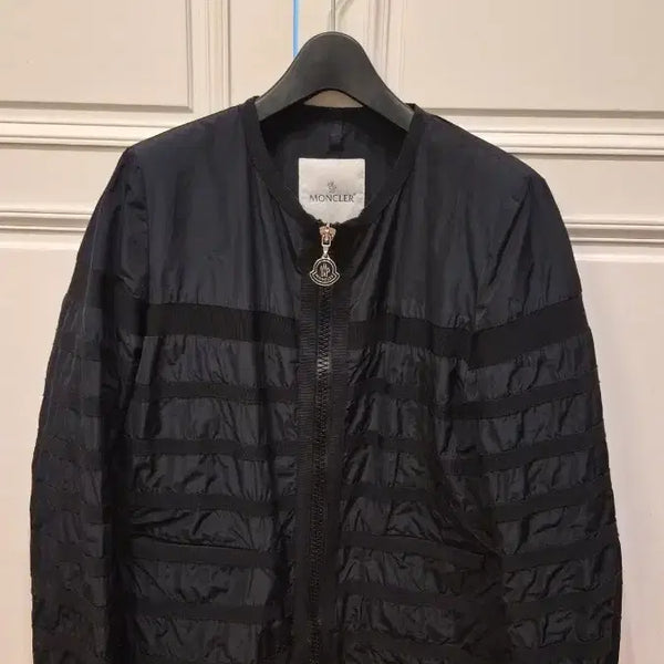 [BUNJANG] Moncler Carmine Windbreaker Black / 몽클레어 카르민 바람막이