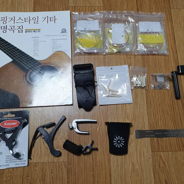 [BUNJANG] Acoustic Guitar Accessories Bundle / 기타 용품 일괄 통기타/악보집/기타줄/카포/댐핏/브릿지핀/스트랩/레디우스게이지/호스코