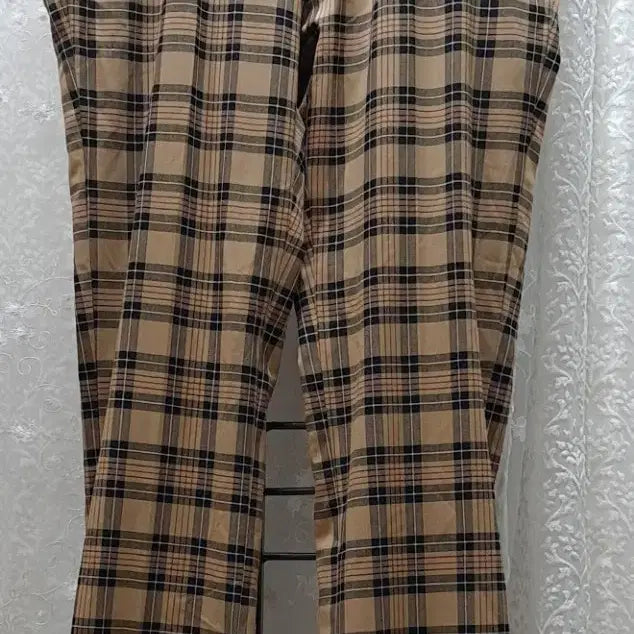 [BUNJANG] Conwell Checkered Trousers Size 38 / Conwell  체크바지 38