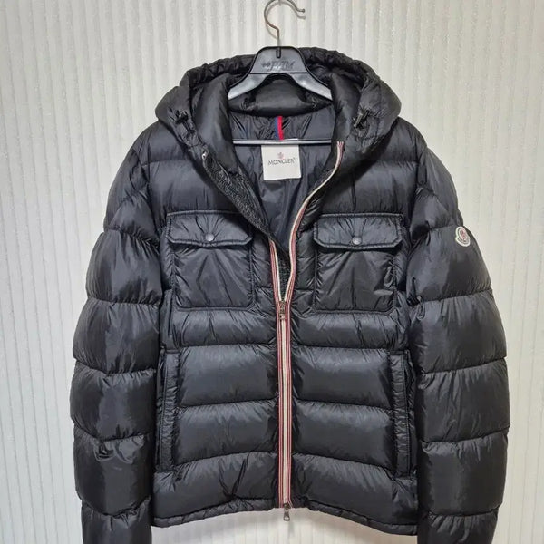 [BUNJANG] Moncler Black Down Jacket / 몽클레어 블랙 패딩