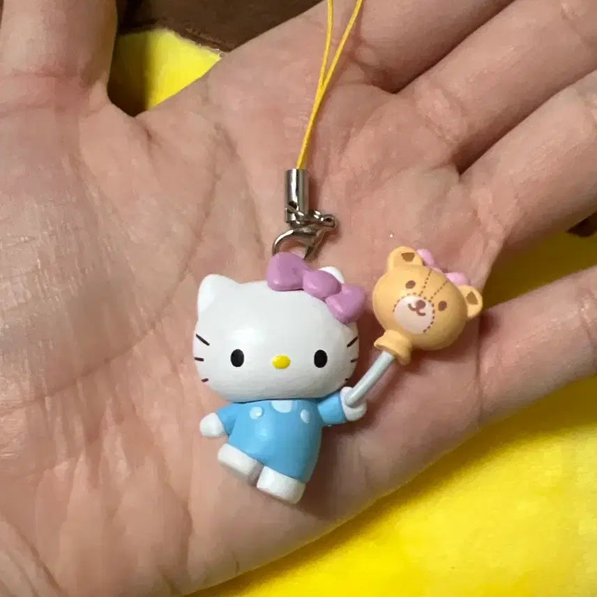 [BUNJANG] Sanrio Hello Kitty Balloon Figure Keychain / 산리오 헬로키티 풍선 피규어 키링