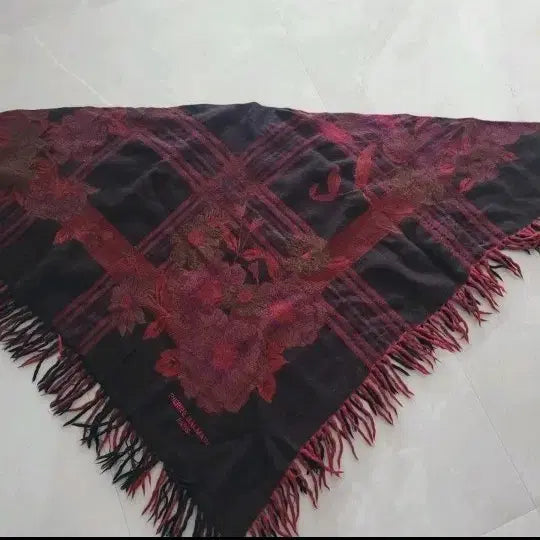 [BUNJANG] Pierre Balmain Rose Check Shawl Muffler / 피에르발망 장미 체크 숄 머플러