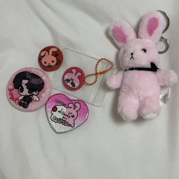 [BUNJANG] Gye Dam Chul Geun Brown Doll + Can Badge Bundle Set / 괴담출근 브라운 인형+통판 (ㄷㅂㅇ님 캔뱃지)일괄 양도