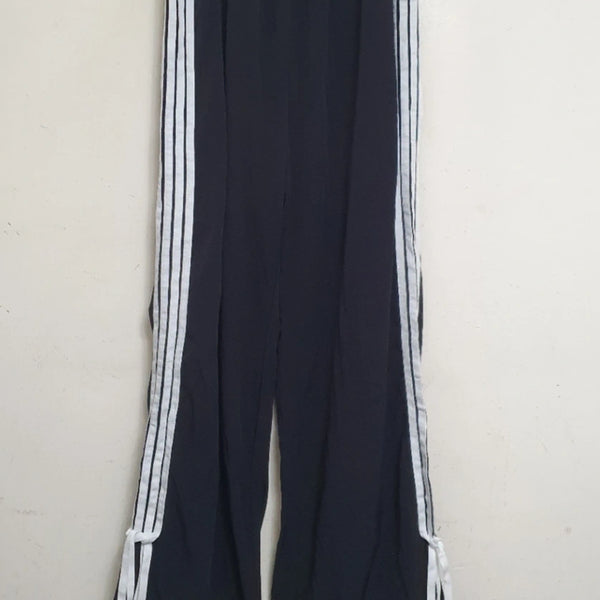 [BUNJANG] Black Three-Stripe Wide Training Pants with Bottom Ribbon / 밑리본 삼선 와이드 트레이닝 팬츠 바지