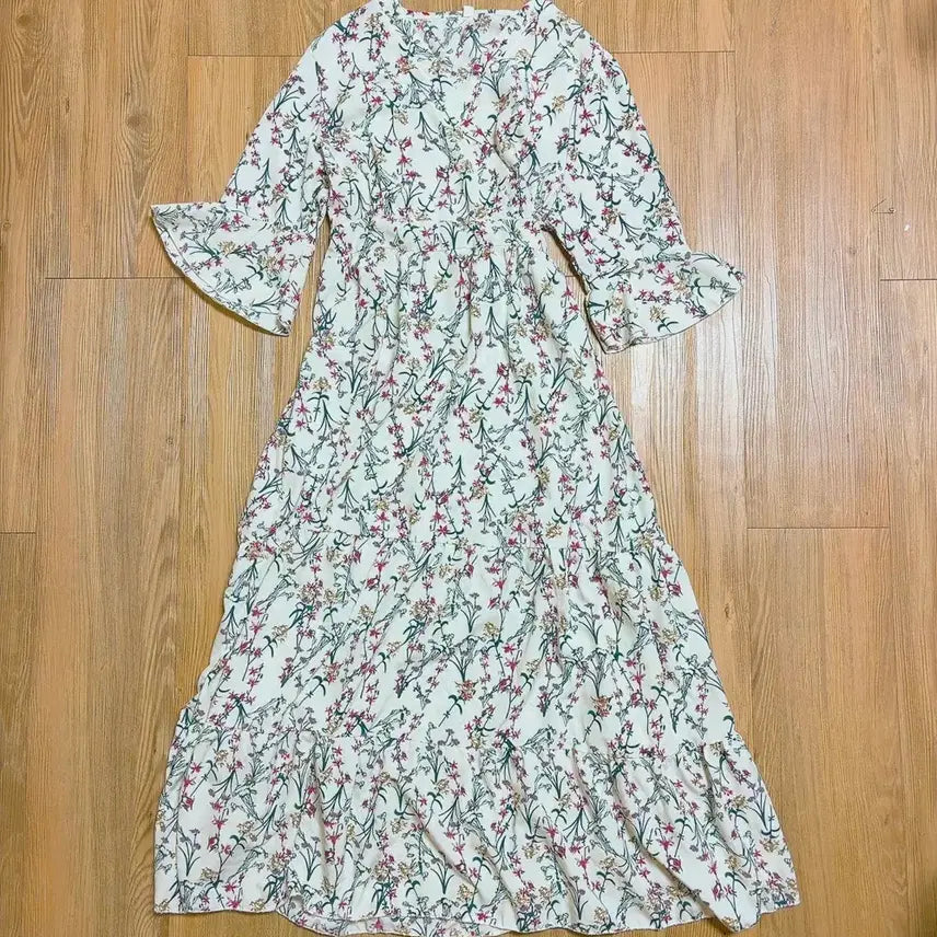 [BUNJANG] White Floral Pattern Chiffon Long Dress / 화이트 플로럴 패턴 쉬폰 원피스