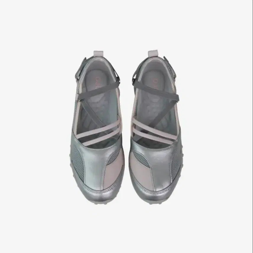 [BUNJANG] Ojos Strap Embossed Toe Shoes Silver / 오호스 Strap Embossed Toe Shoes / Silver
