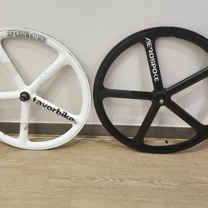 [BUNJANG] AeroSpoke Oval Track Fixie Wheelset 700c / 에어로스포크 카본 오발이 트랙 픽시 휠셋 700c