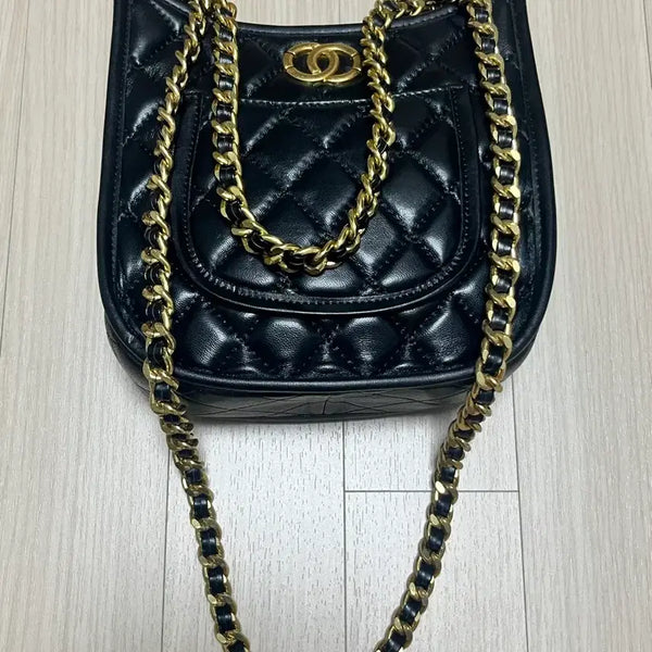 [BUNJANG] Black Quilted Chain Leather Shoulder Bag / 블랙 퀼팅 체인 가죽 숄더백