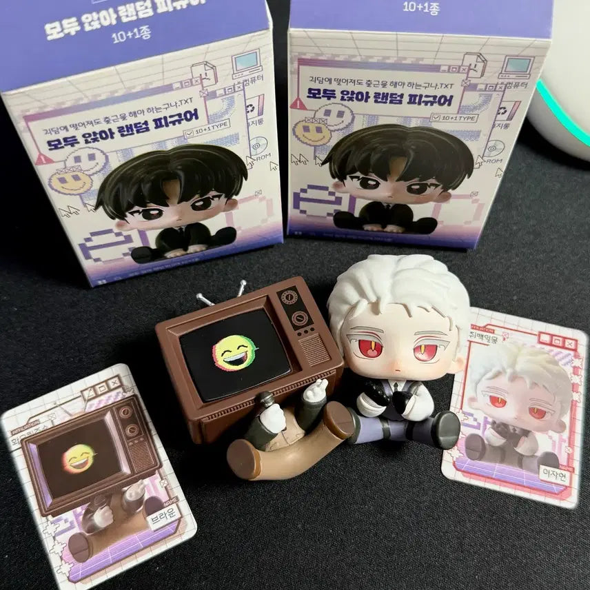 [BUNJANG] Ghost Story Commute Lee Ja-heon & Brown Sitting Figure Set / 괴담출근 이자헌+브라운 모두앉아 피규어
