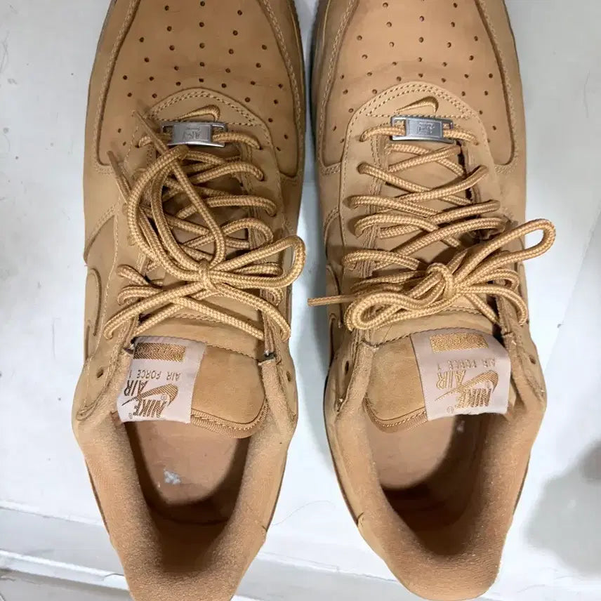 [BUNJANG] Nike Air Force 1 Low 'Wheat' Suede Size 300 / 슈프림 된장 포스 300사이즈