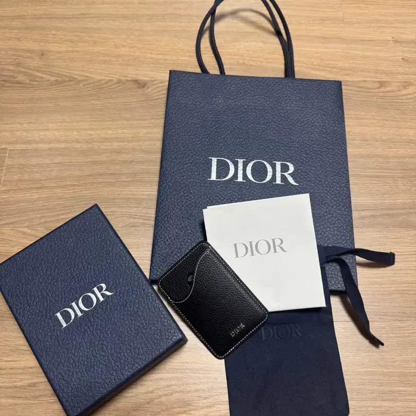 [BUNJANG] Dior Saddle Stitch MagSafe Card Holder / 디올 새들 스티치 맥세이프 카드지갑 새상품 판매