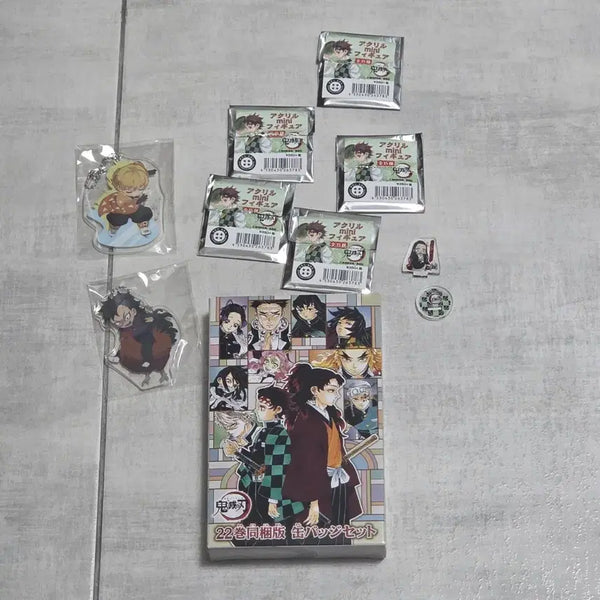 [BUNJANG] Demon Slayer Official & Unofficial Merchandise Bundle Set / 귀멸의칼날 공굿+비공굿 일괄판매